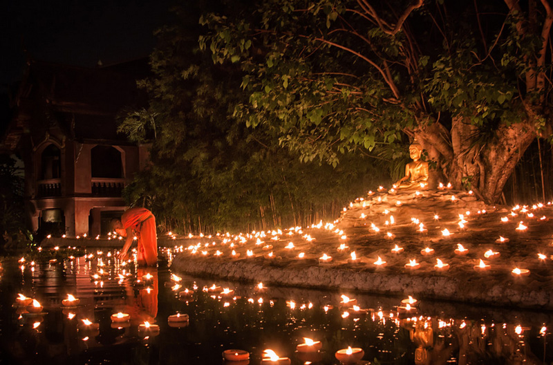 Весакха Пуджа в Таиланде